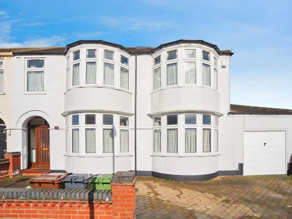 Room Shirley Gardens in Greater London