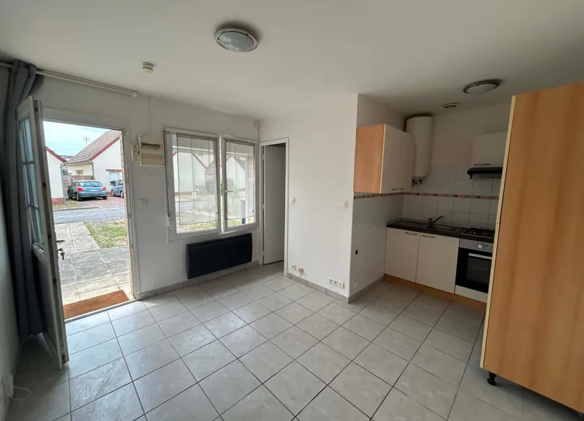 Room Rue Pasteur in Chauny