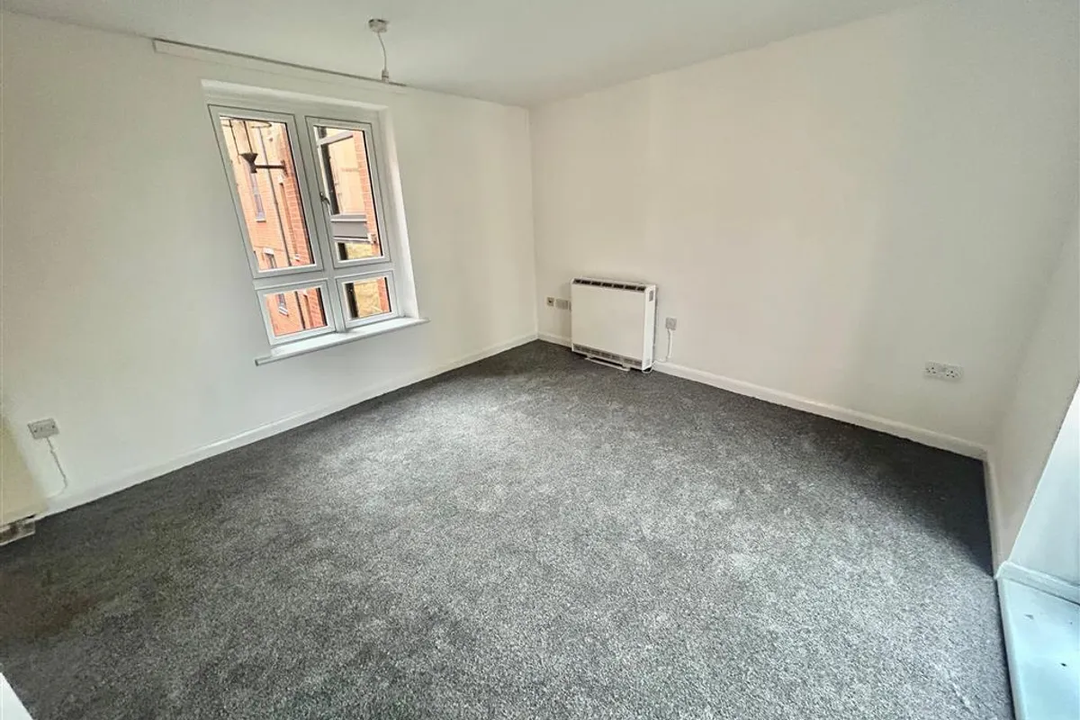 Flat Hollow Stone in Nottingham