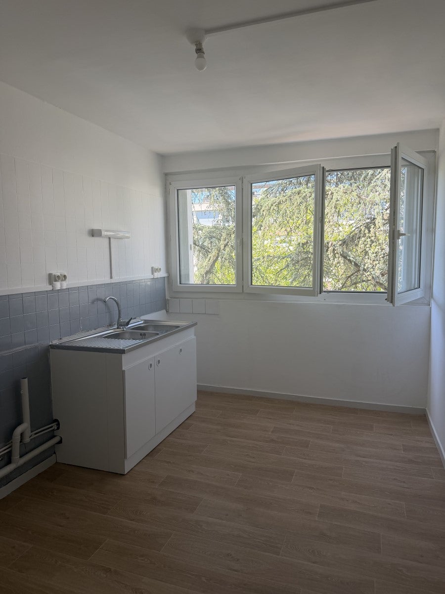 Flat Rue George Sand in Is-sur-Tille
