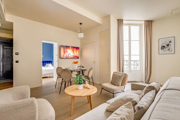 Flat Rue de la Grange Batelière in Paris