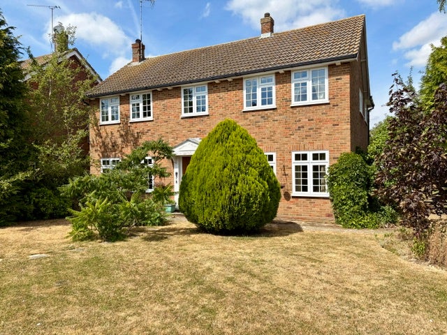 House Grange Close in Brentwood