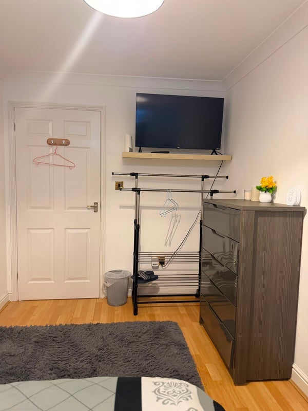 Room Elizabeth Fry Place in Greater London