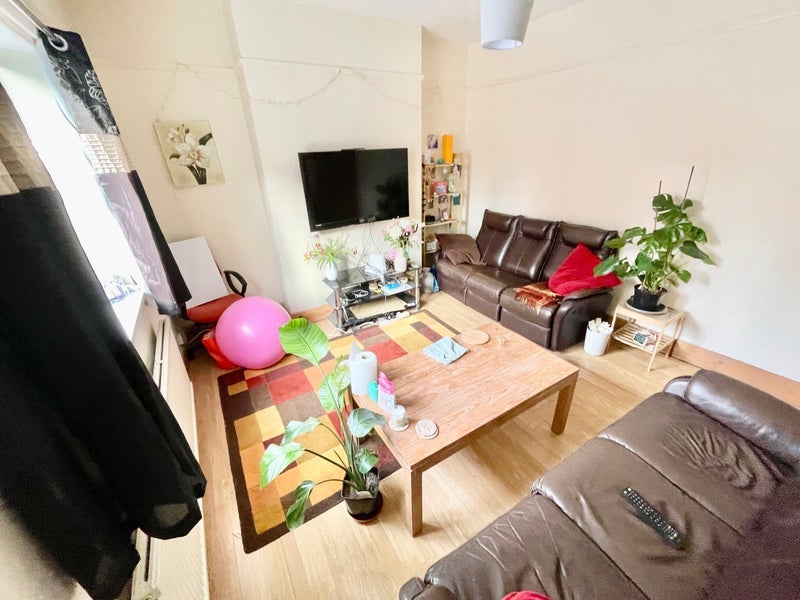 Room Colville Street in Nottingham