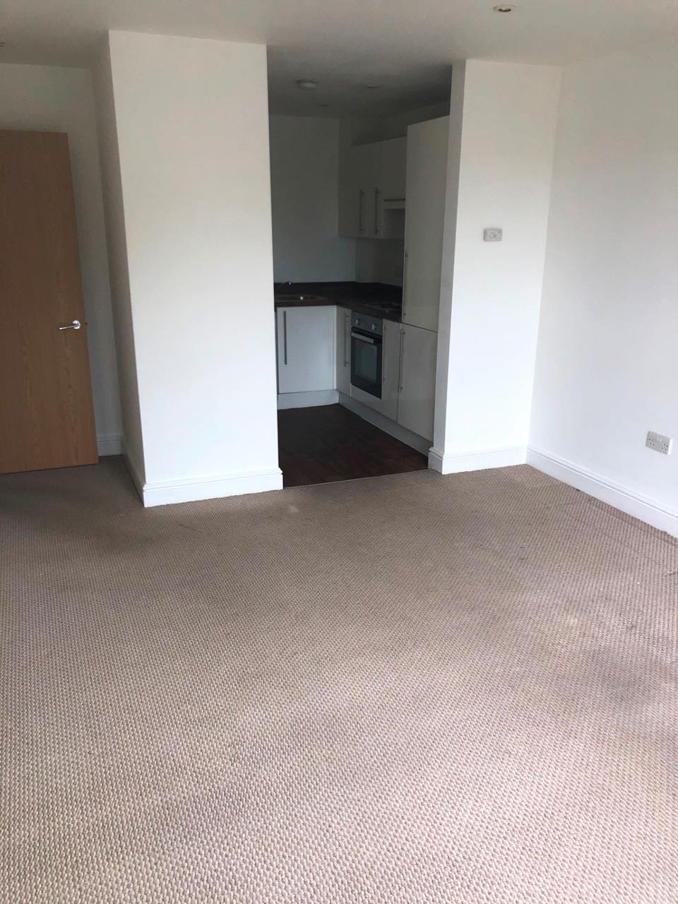Flat Hartnup Street in Maidstone