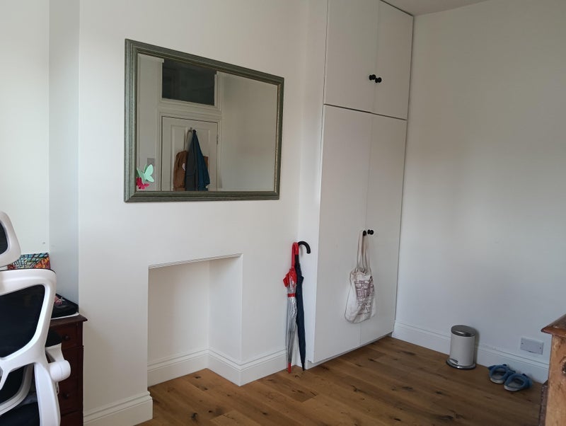 Room Wells House Road in Greater London