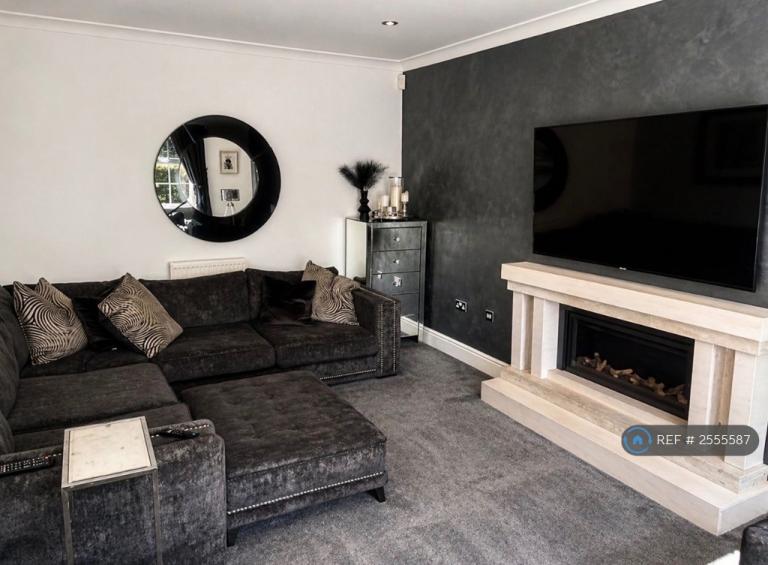 House Worlington Close in Chorley