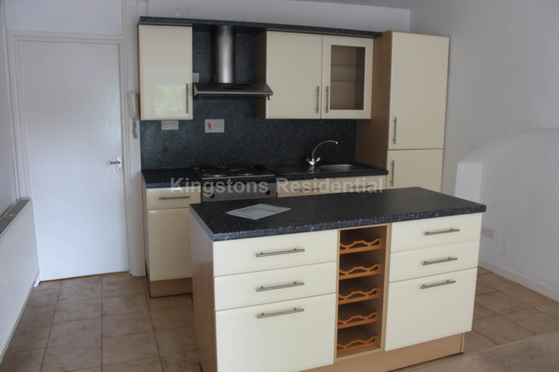 Flat Fairwater Grove East in Cardiff