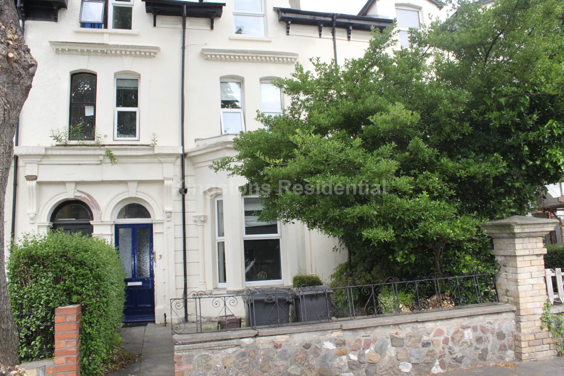 Flat Fairwater Grove East in Cardiff