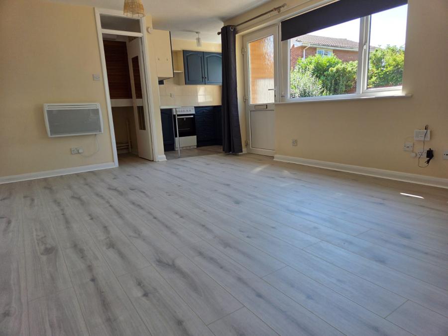 Flat Sandown Drive in Hereford