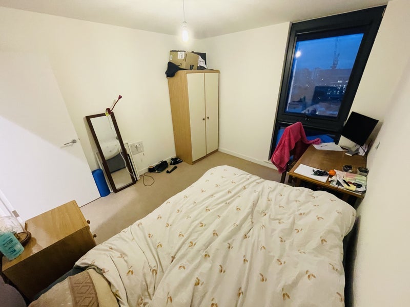 Room Rotherhithe New Road in Greater London
