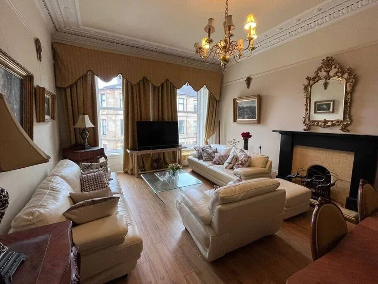Flat Kersland Street in Glasgow