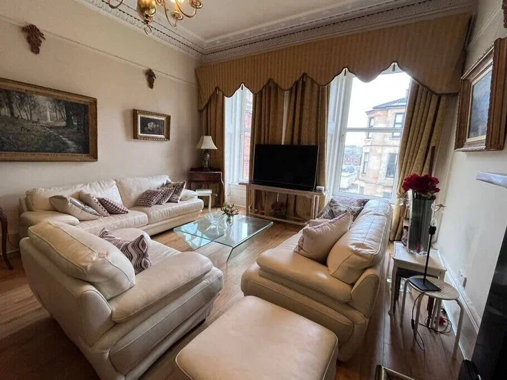 Flat Kersland Street in Glasgow