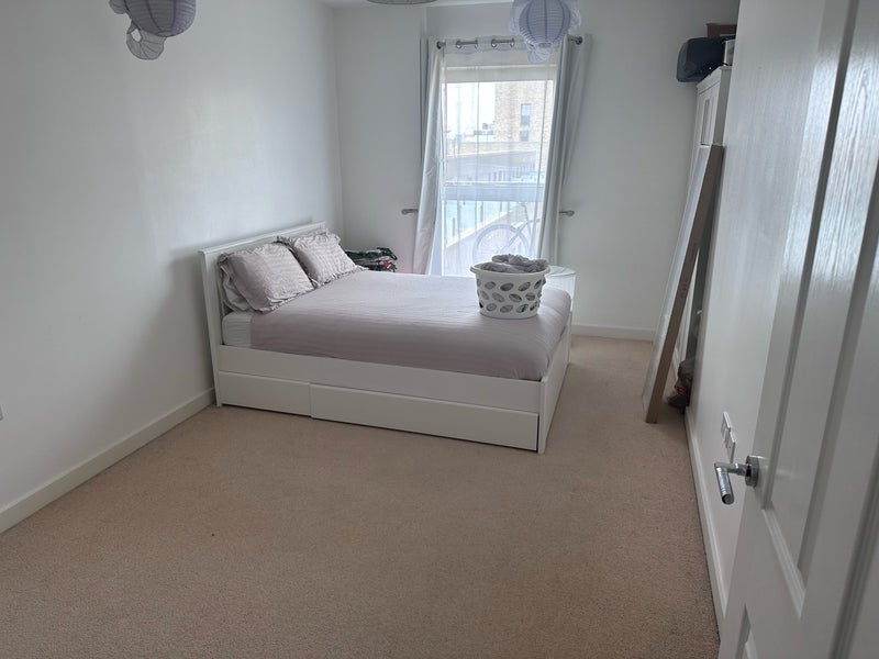 Room Castle Street in Greater London