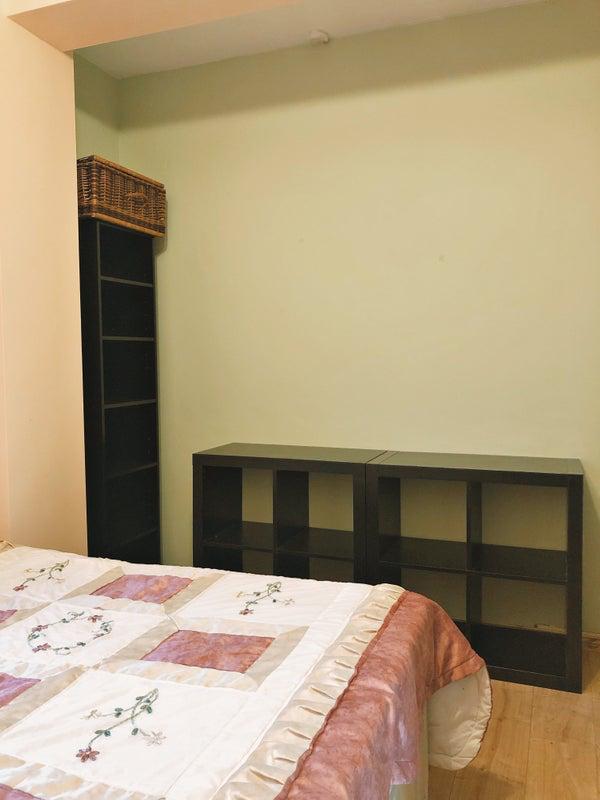Room Whymark Avenue in Greater London