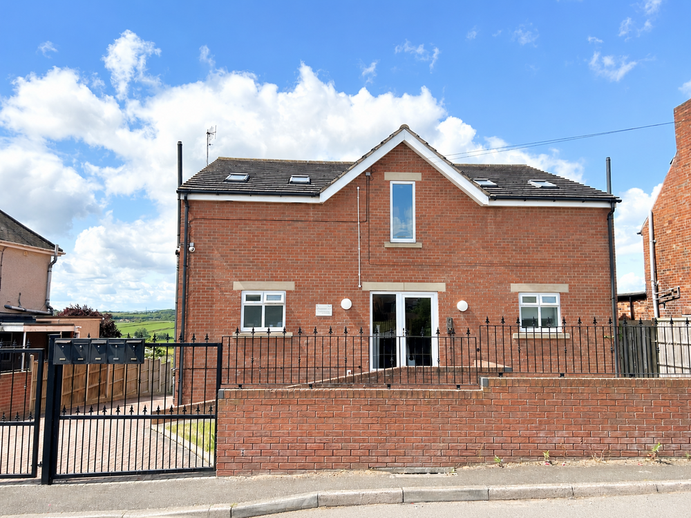 Flat Duckmanton Road in Chesterfield