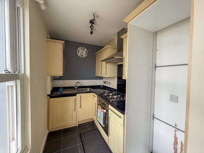 Flat Solsbro Road in Torquay