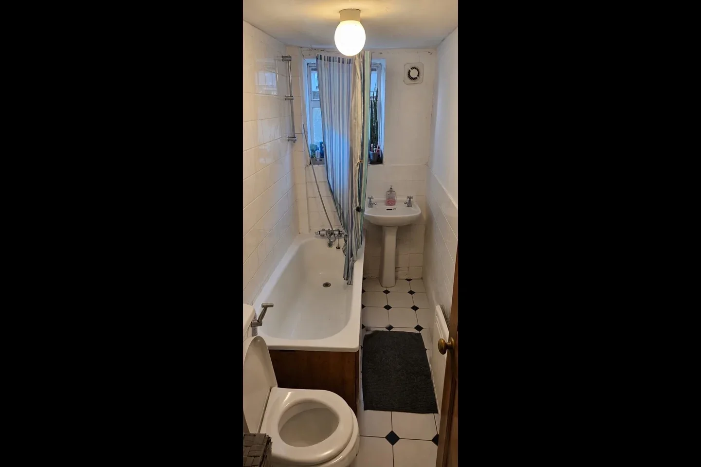 Flat Filey Avenue in Greater London