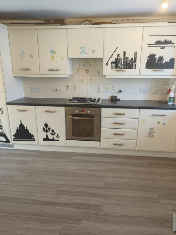 Room Fieldhead Crescent in Kirklees
