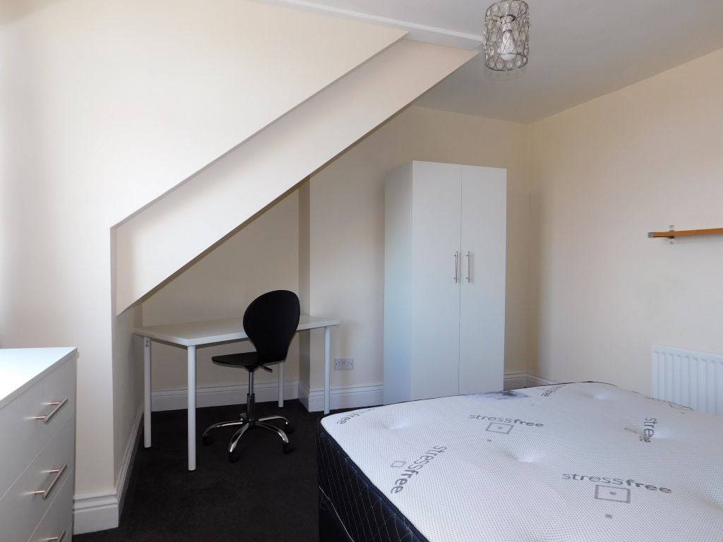 Room Prince Consort Road in Gateshead