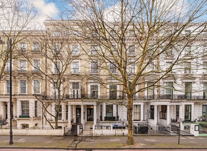 Flat Cromwell Road in Greater London