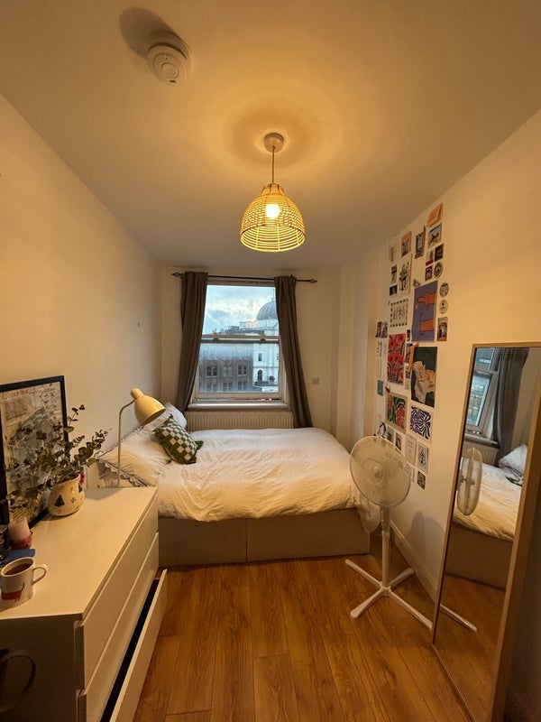 Room Camden High Street in Greater London