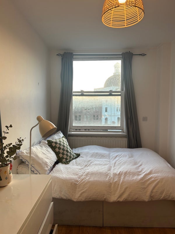 Room Camden High Street in Greater London