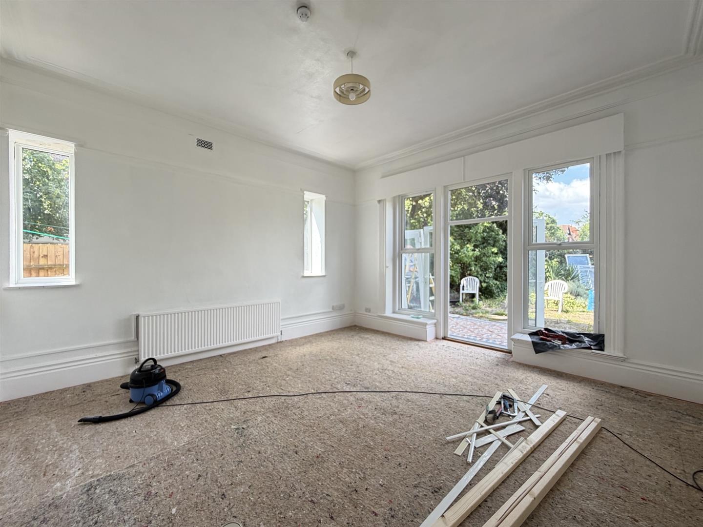 Flat Widmore Road in Greater London