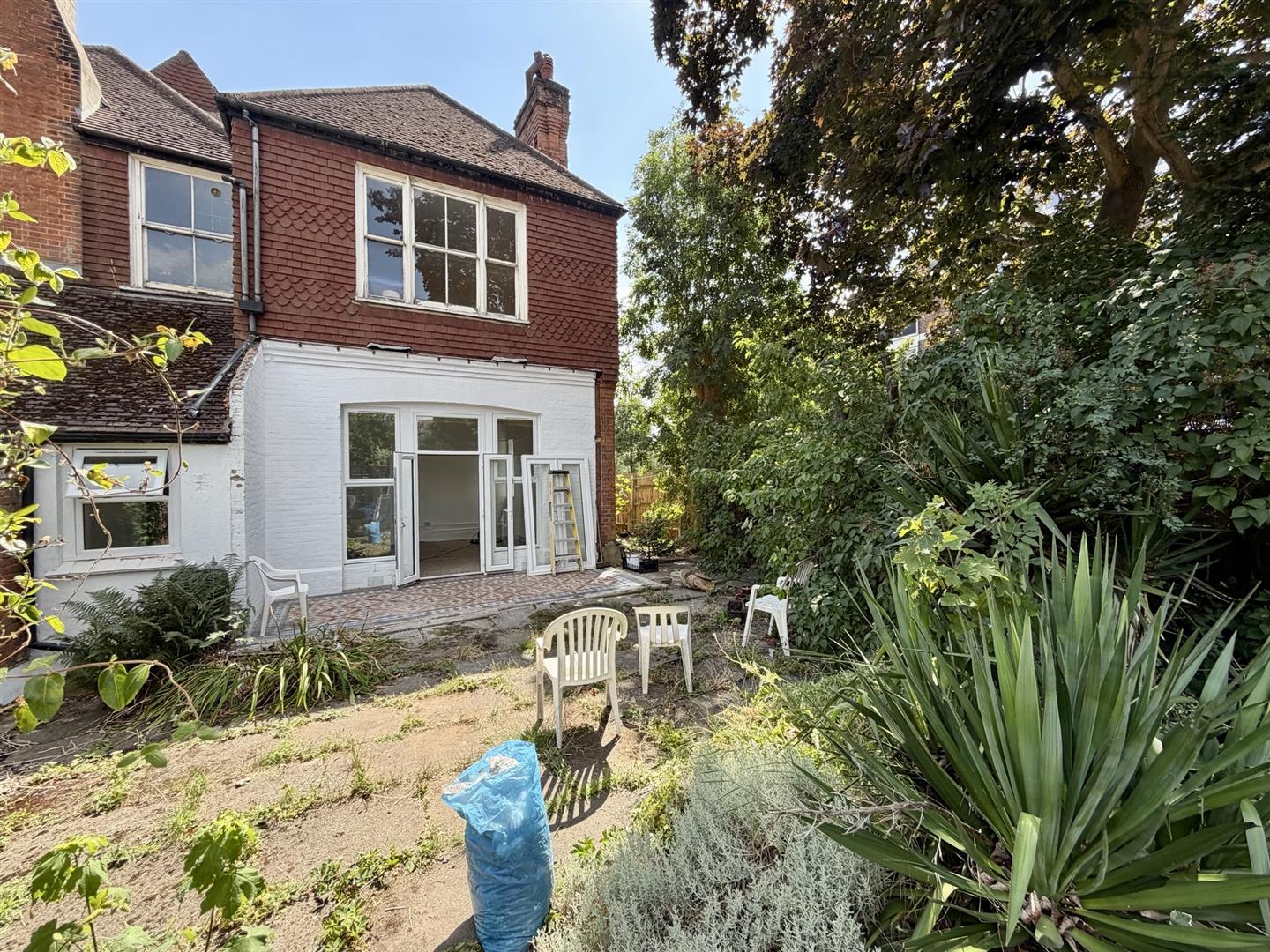 Flat Widmore Road in Greater London