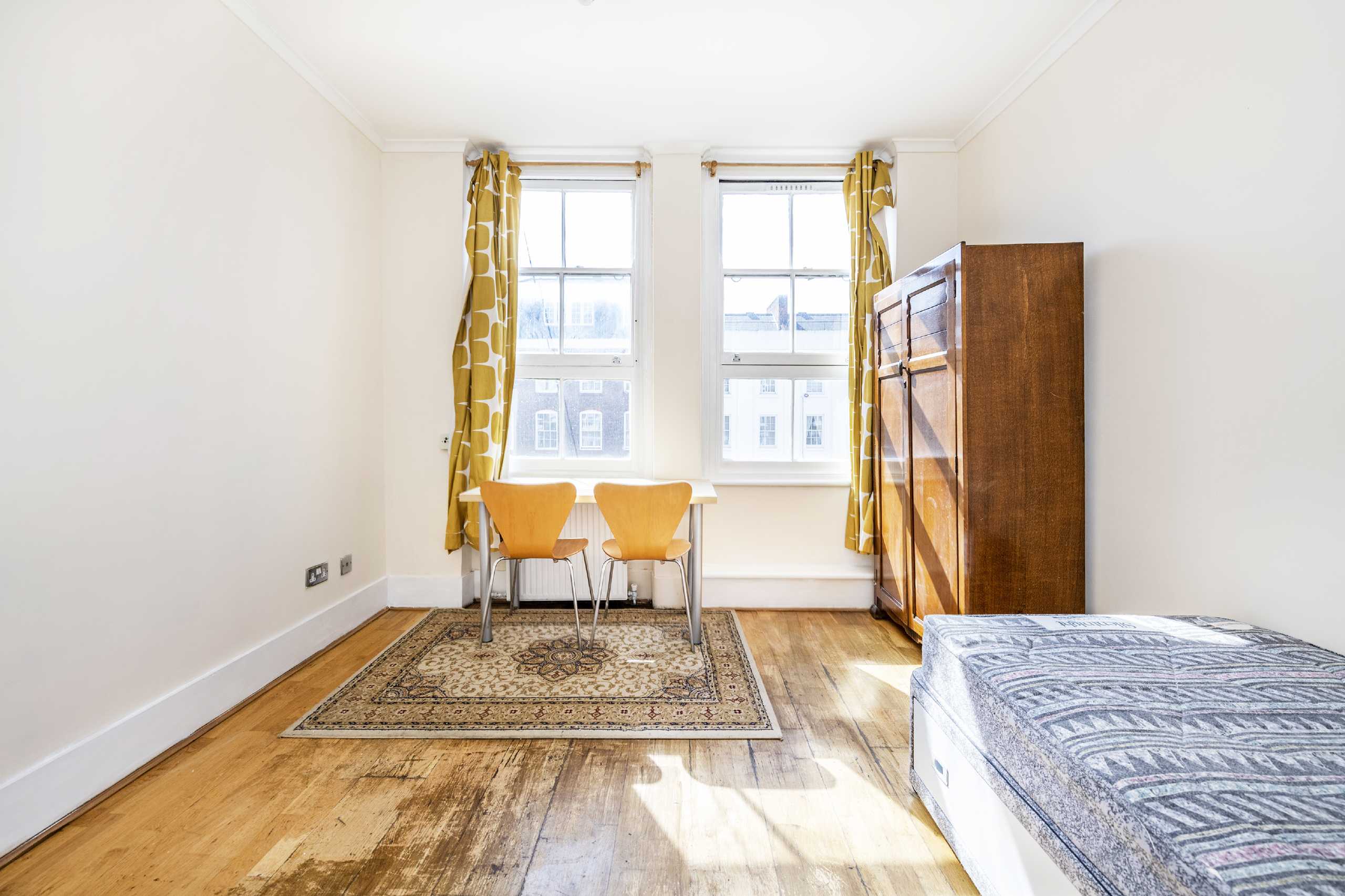 Flat Clerkenwell Road in Greater London