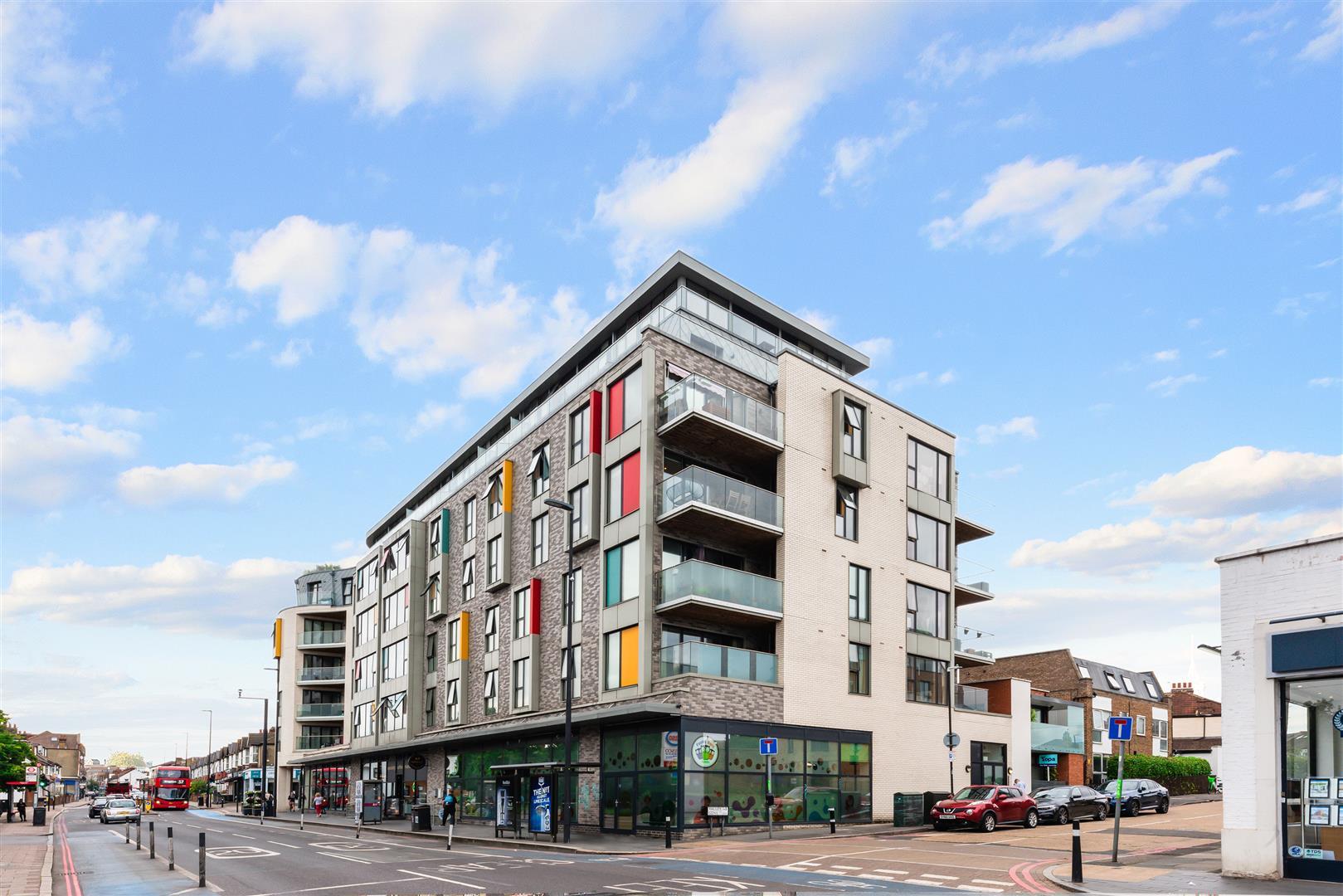 Flat Cavendish Road in Greater London