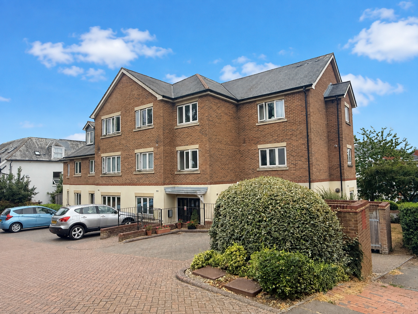 Flat Upper Grosvenor Road in Tunbridge Wells