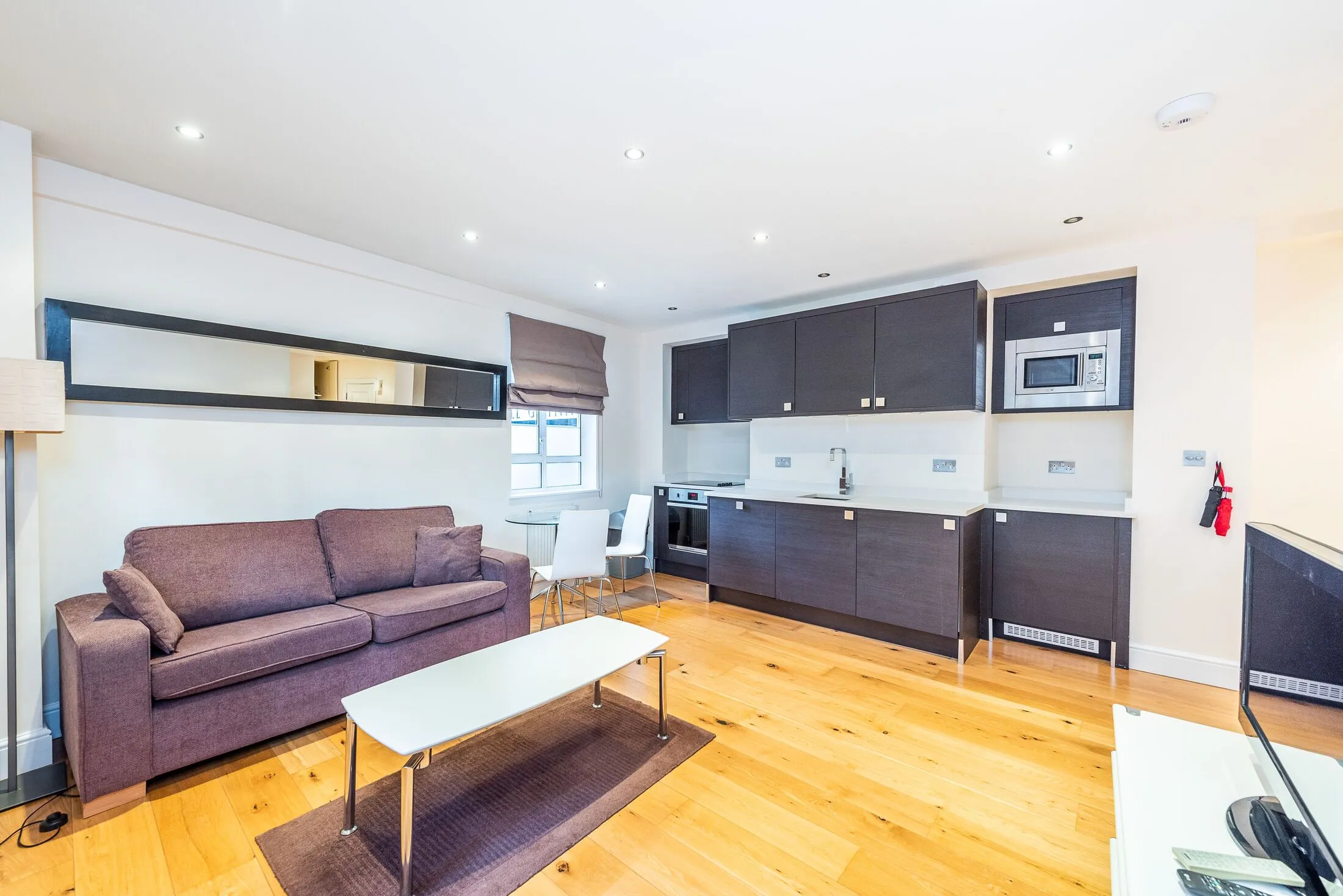 Flat Sloane Avenue in Greater London