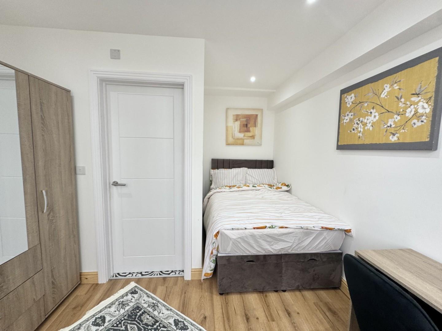 Room Salop Road in Sandwell