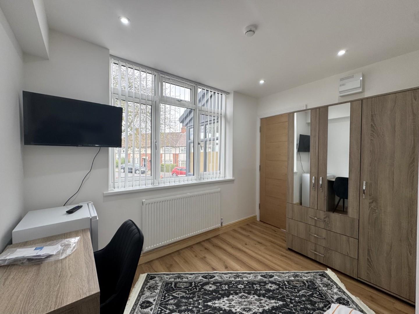 Room Salop Road in Sandwell