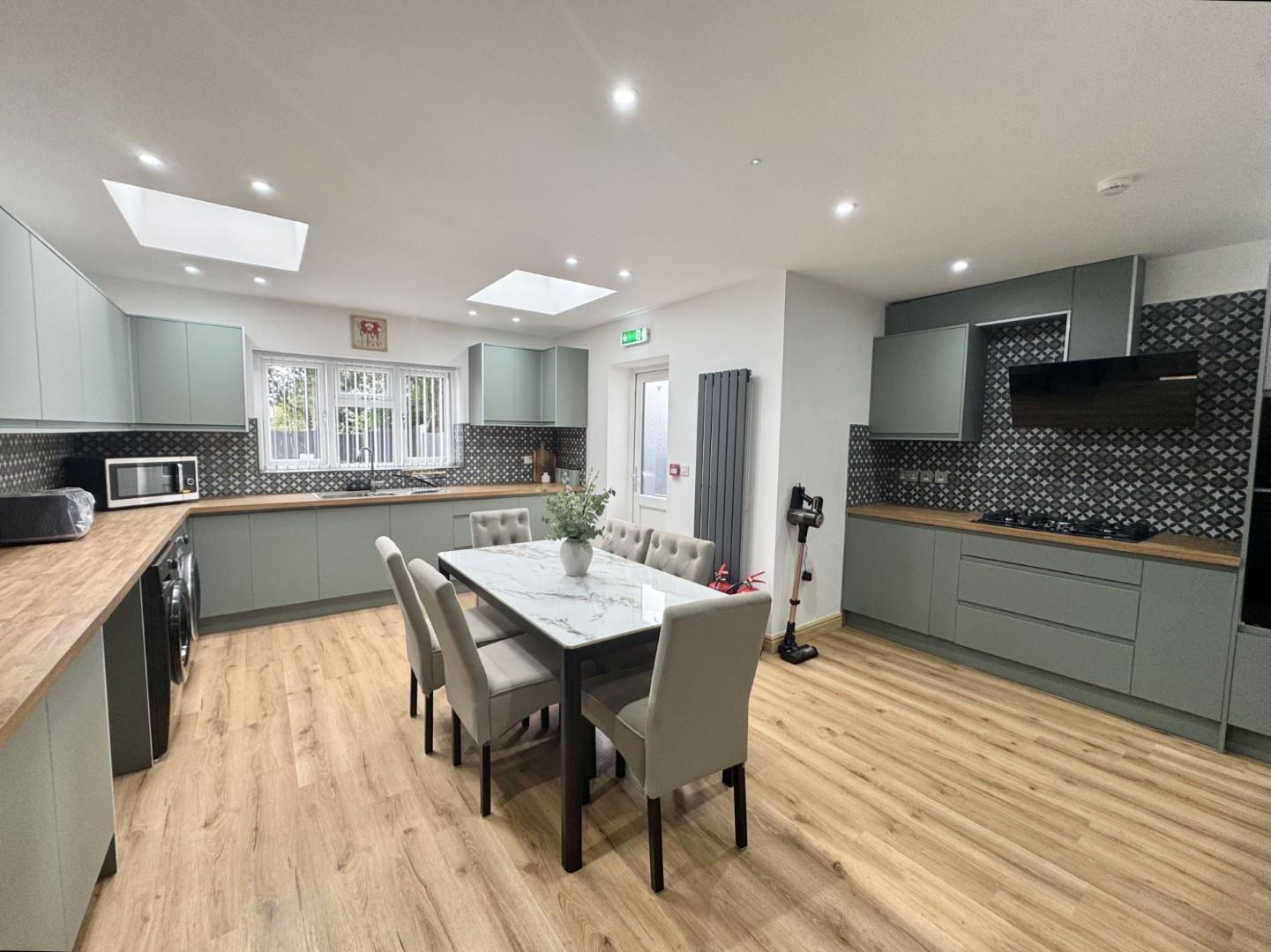 Room Salop Road in Sandwell