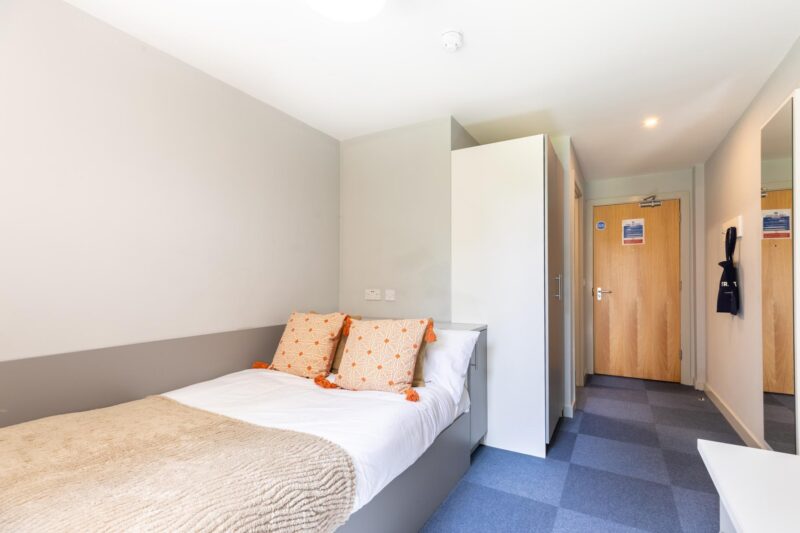 Room Bowran Street in Preston
