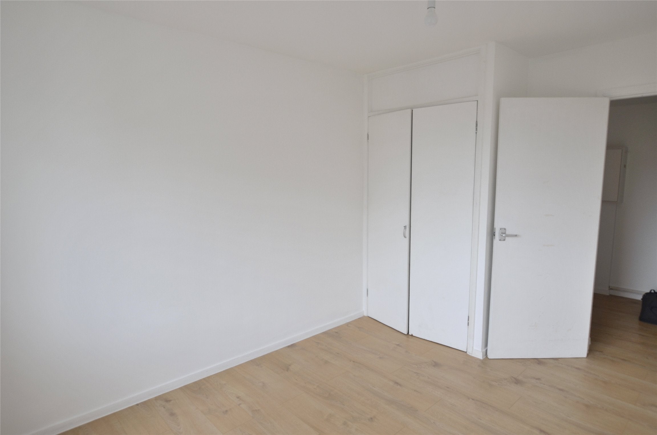 Flat Woodcote Avenue in Greater London