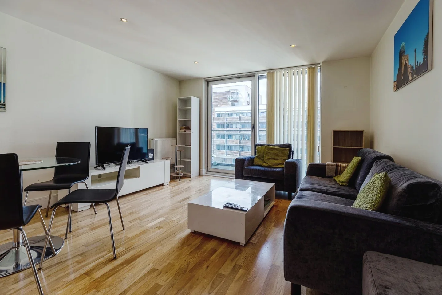 Flat Merryweather Place in Greater London