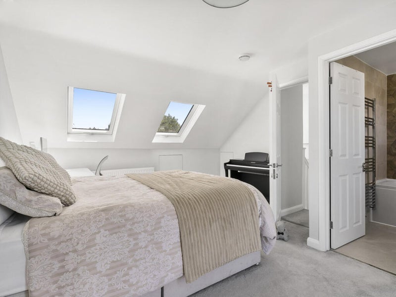 Room Brooklands Avenue in Greater London