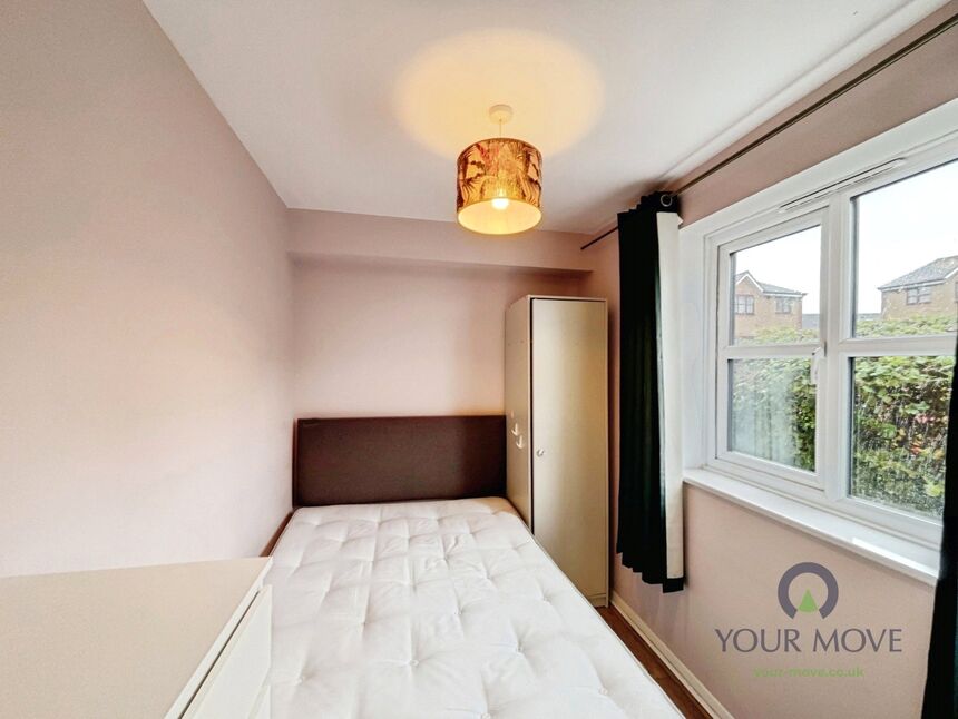 Flat John Williams Close in Greater London