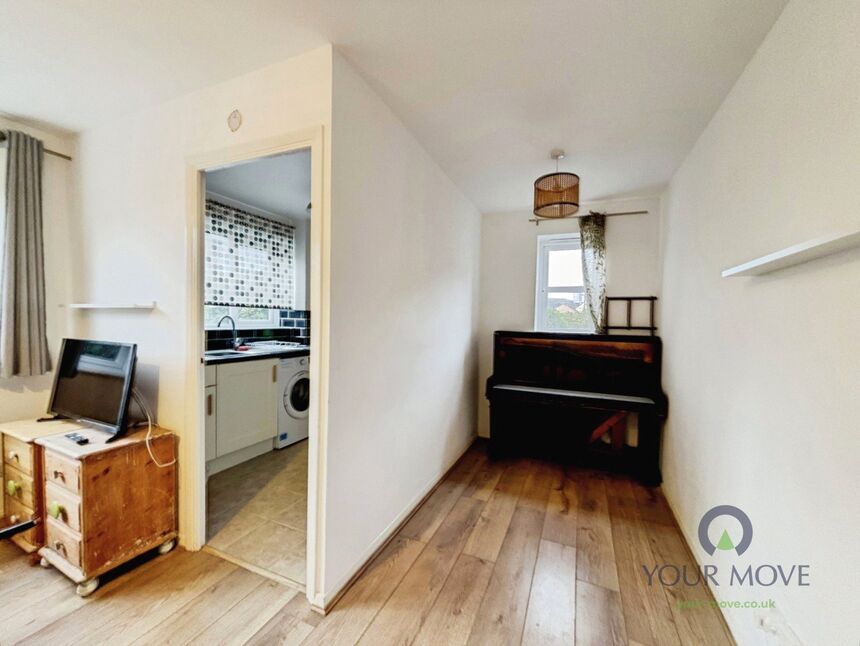 Flat John Williams Close in Greater London
