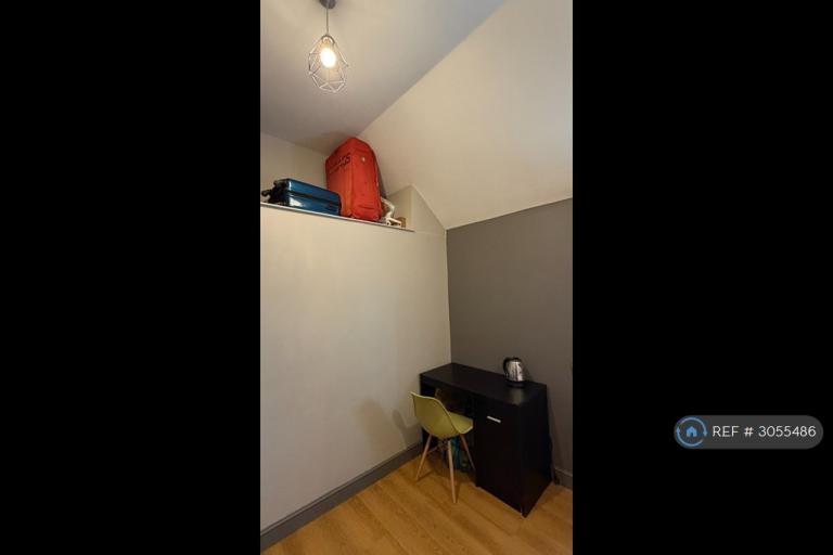Room Borough Road in Middlesbrough