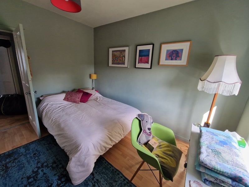 Room Moness Drive in Glasgow