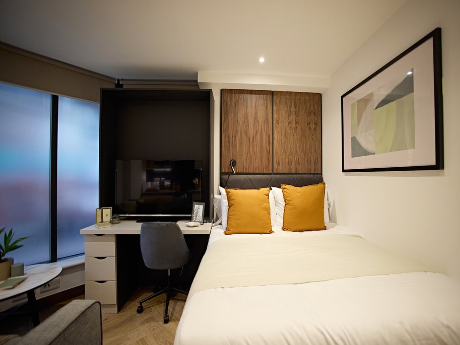 Room Wade Lane in Leeds