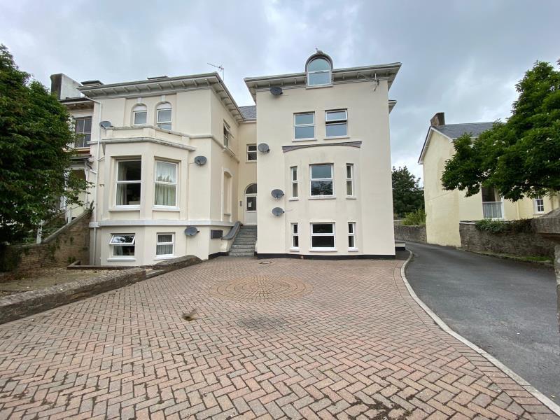 Flat Victoria Road in North Devon