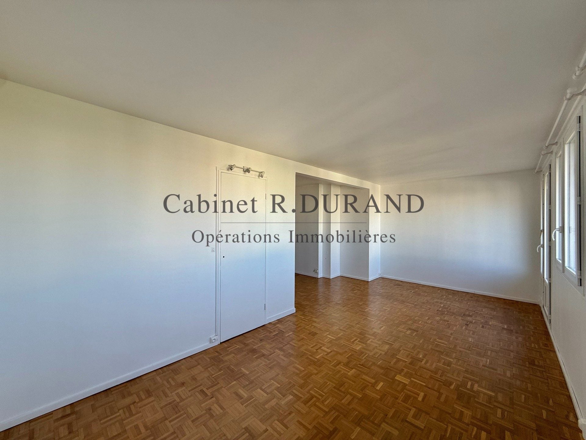 Flat Rue des Cerisiers in Colombes
