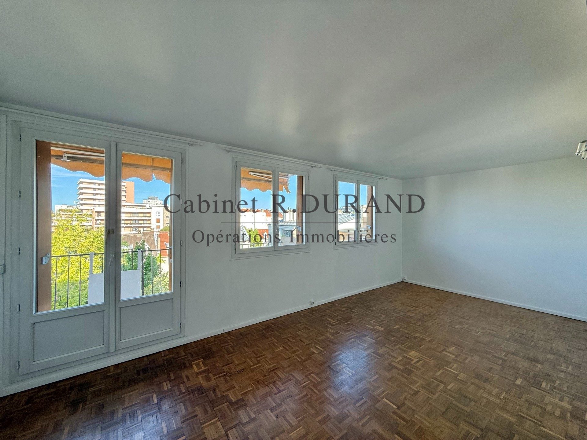 Flat Rue des Cerisiers in Colombes