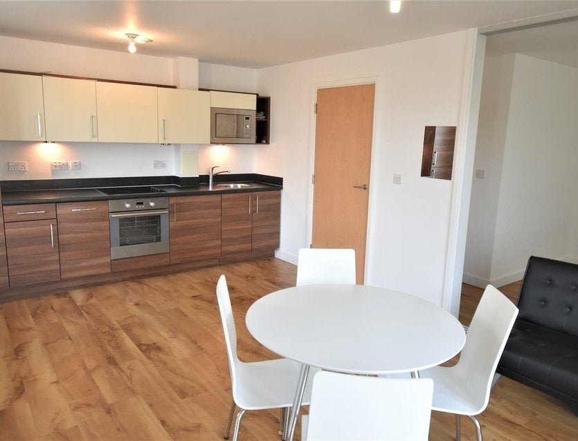 Flat Park Lodge Avenue in Greater London