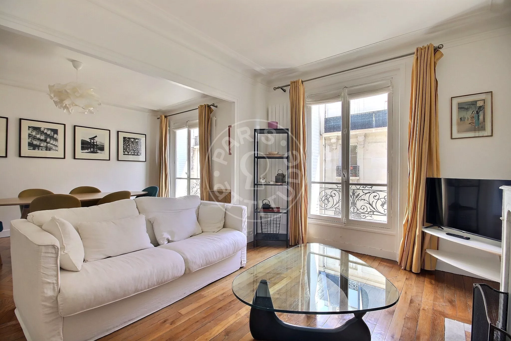 Flat Rue Boyer-Barret in Paris